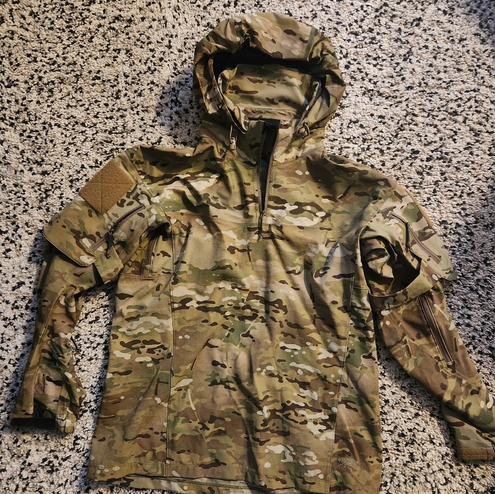 NWOT ARC'TERYX LEAF Men's Half Jacket MultiCam XL